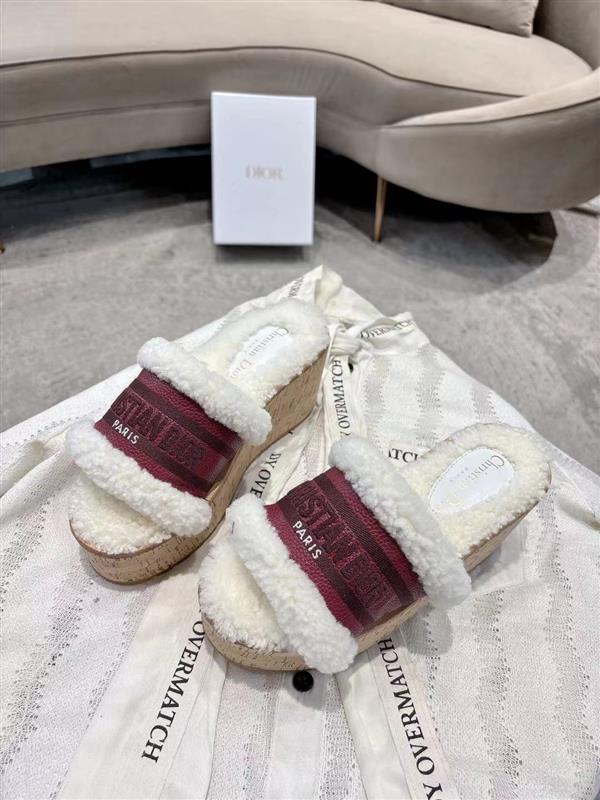 20251128184319912 290